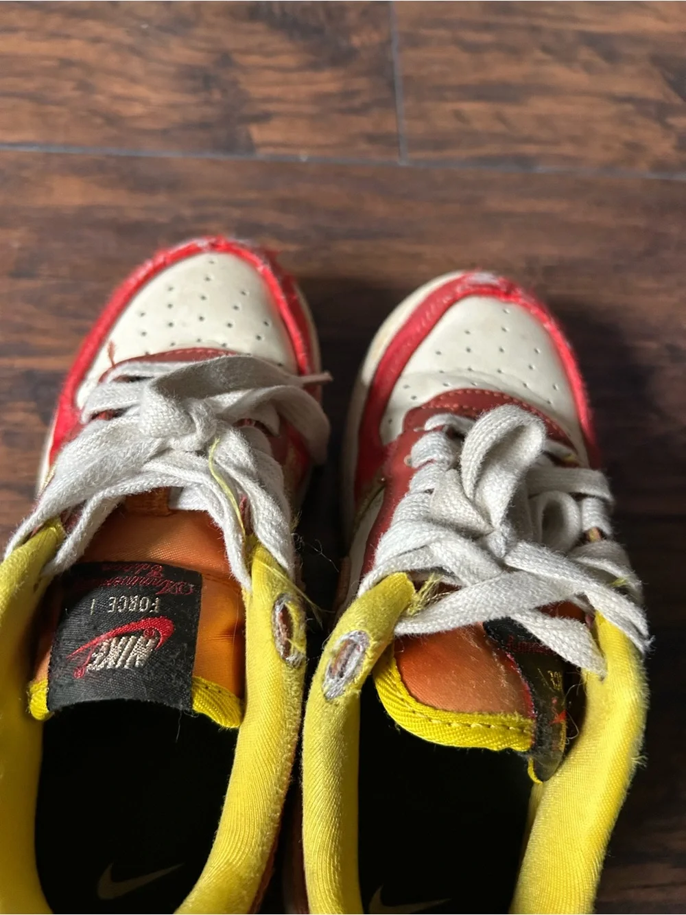 Nike Kids Red and Cream Low-Top Sneakers